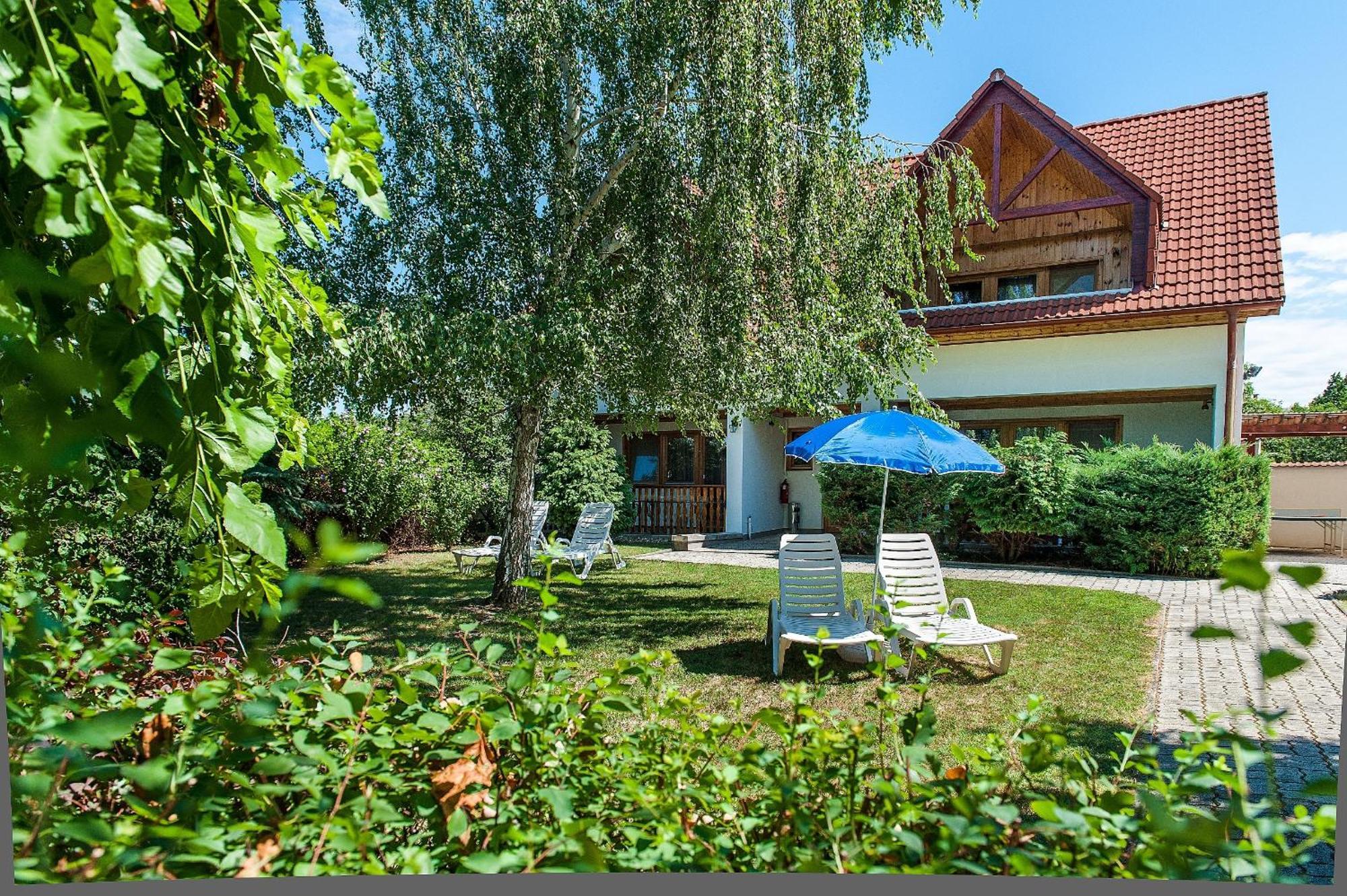 Alina Apartmanhaz Hévíz Buitenkant foto